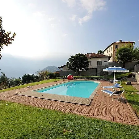 Sleeps 6 Pool Wifi * Mezzegra